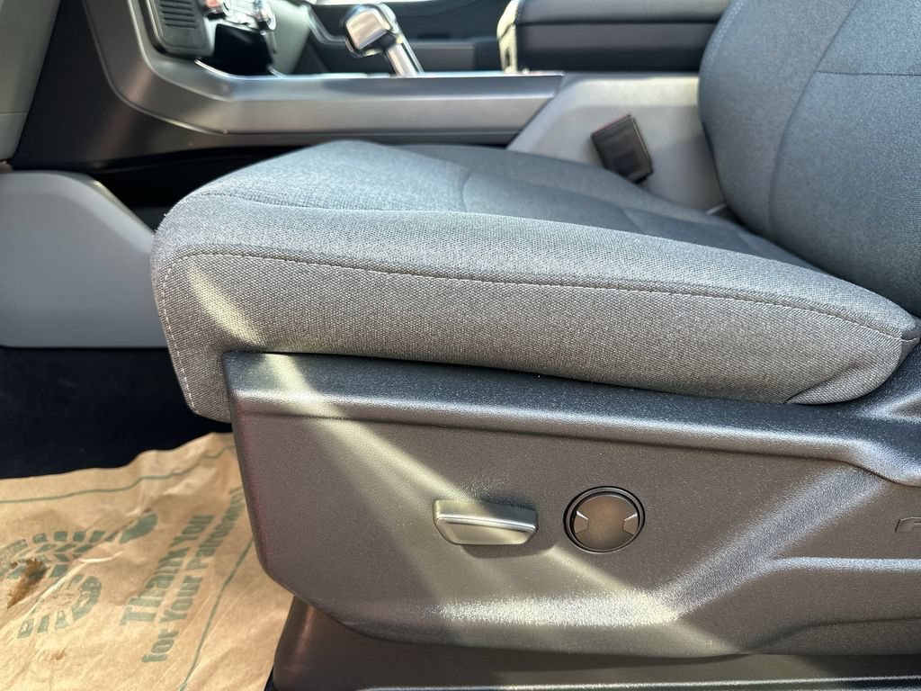 Used 2025 Ford F150 Lightning XLT AWD/4WD image 14