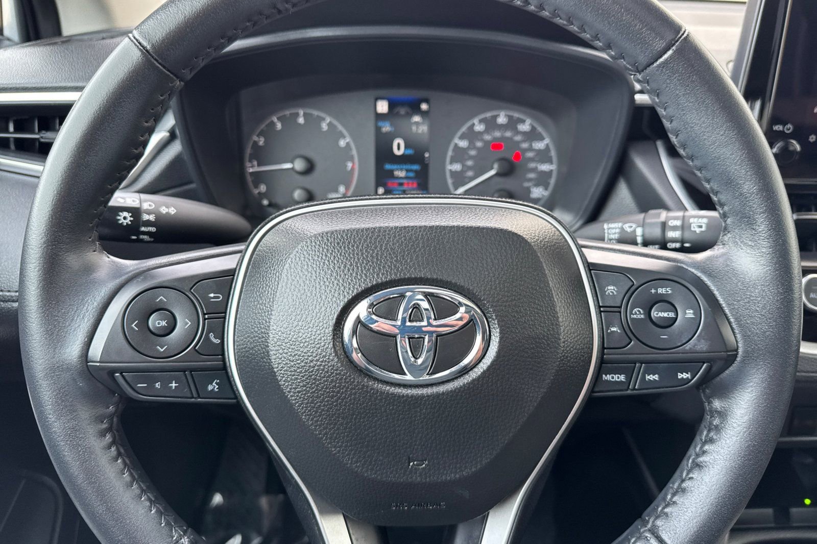 Used 2024 Toyota Corolla Cross LE image 23