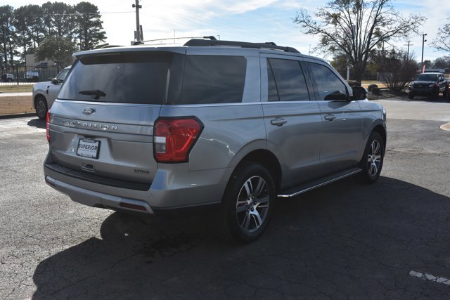 Used 2023 Ford Expedition XLT image 5