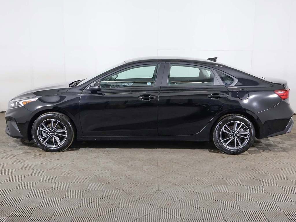Used 2023 Kia Forte LXS w/ LXS Technology Package image 16