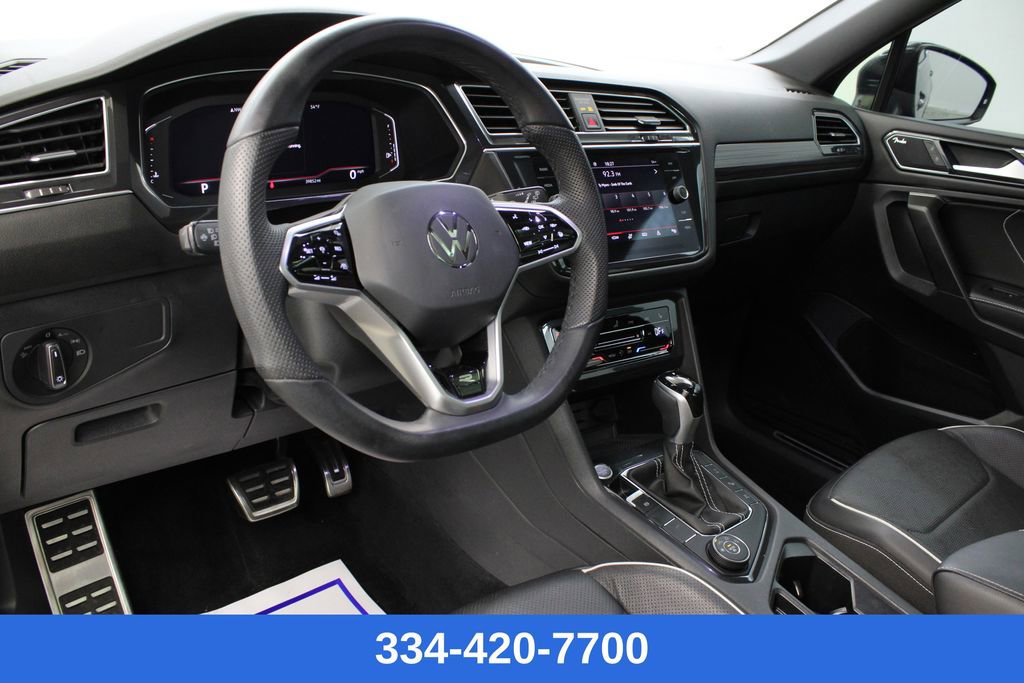 Certified 2022 Volkswagen Tiguan SEL R-Line image 15