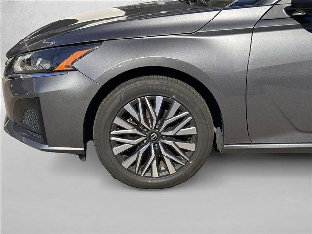 Used 2024 Nissan Altima 2.5 SV image 30