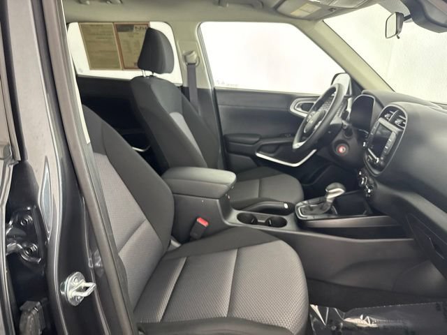 Certified 2025 Kia Soul LX FWD image 22
