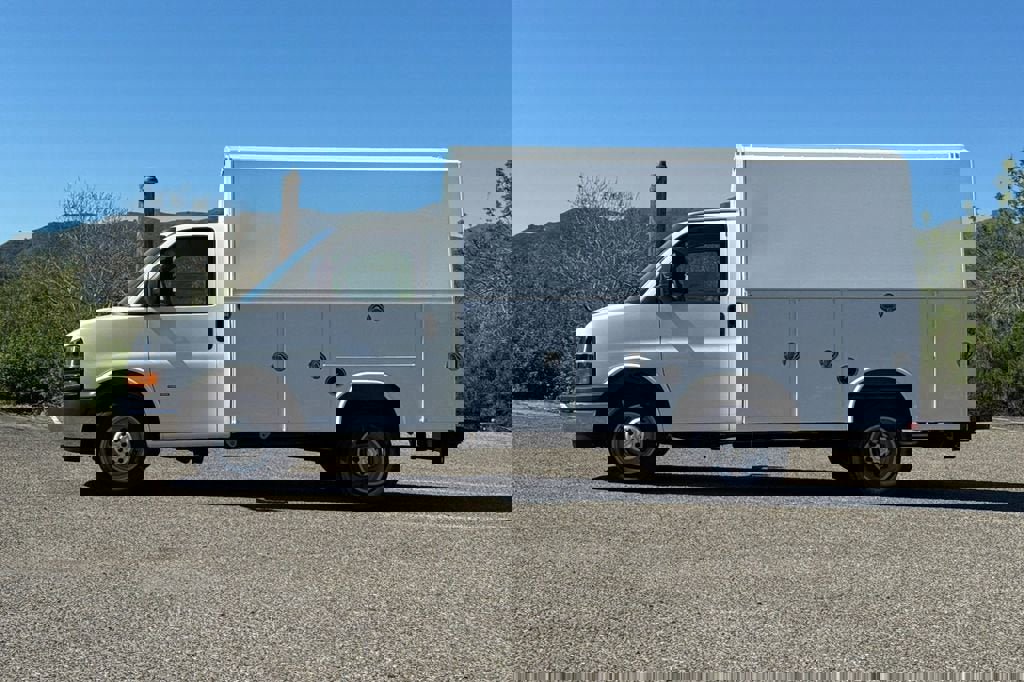 New 2026 Chevrolet Express 3500 w/ Power Convenience Package image 7