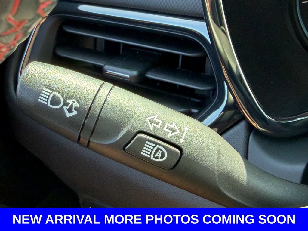 Used 2024 Chevrolet Equinox RS w/ RS Leather Package FWD image 33
