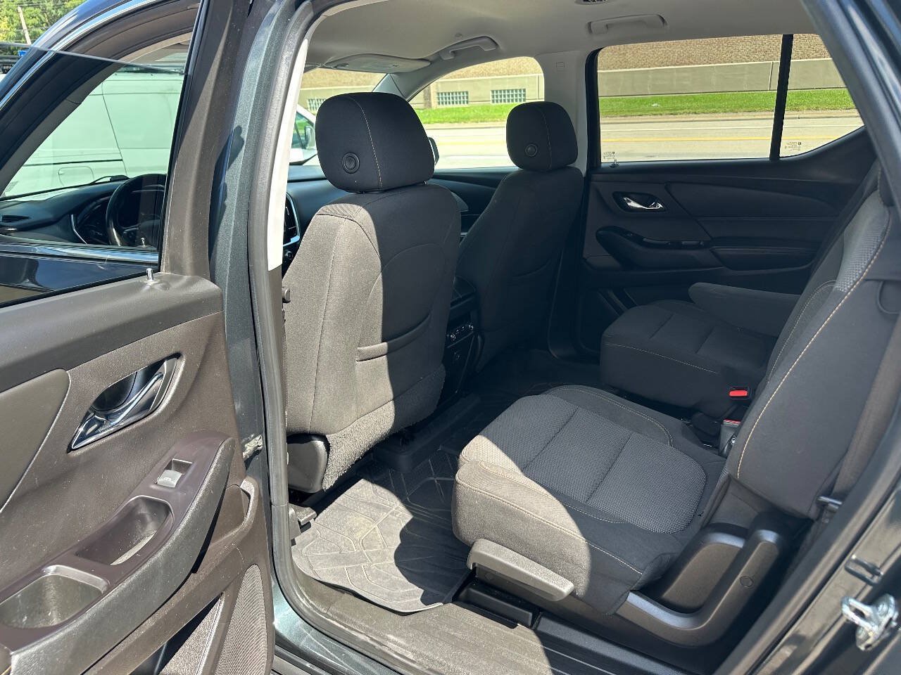 Used 2019 Chevrolet Traverse LT w/ LPO, Floor Liner Package AWD/4WD image 6