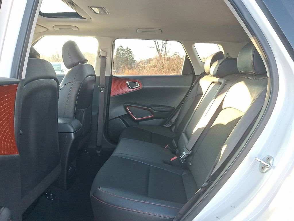 Used 2023 Kia Soul GT-Line FWD image 40