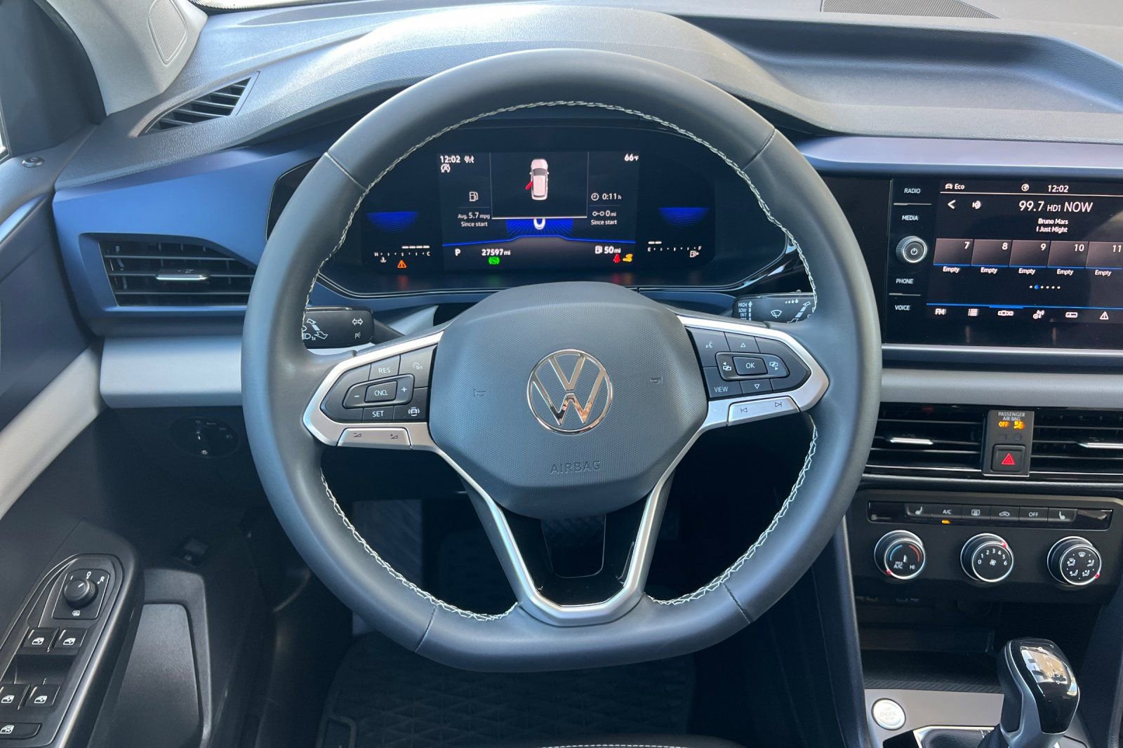 Used 2022 Volkswagen Taos SE AWD/4WD image 14