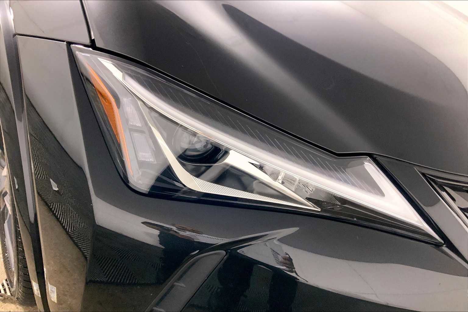 Used 2022 Lexus UX 250h w/ Premium Package image 27