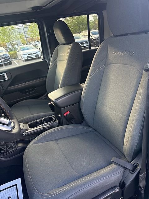 Used 2024 Jeep Wrangler Unlimited Sahara image 7