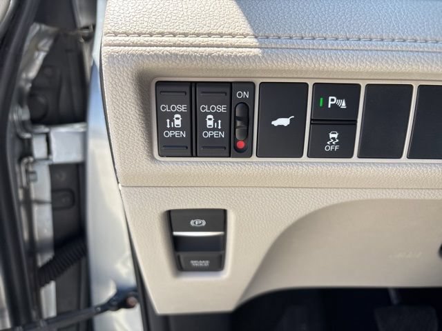 Certified 2025 Honda Odyssey Touring image 27