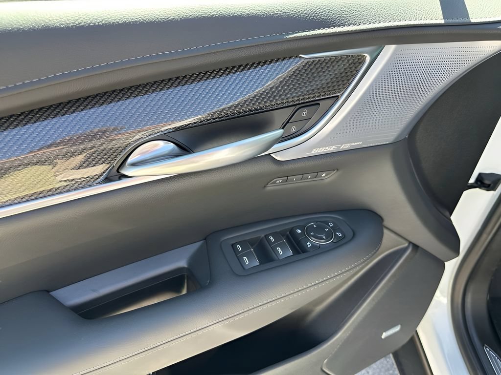 New 2026 Cadillac XT5 Sportv w/ LPO, Onyx Lite Package AWD/4WD image 27
