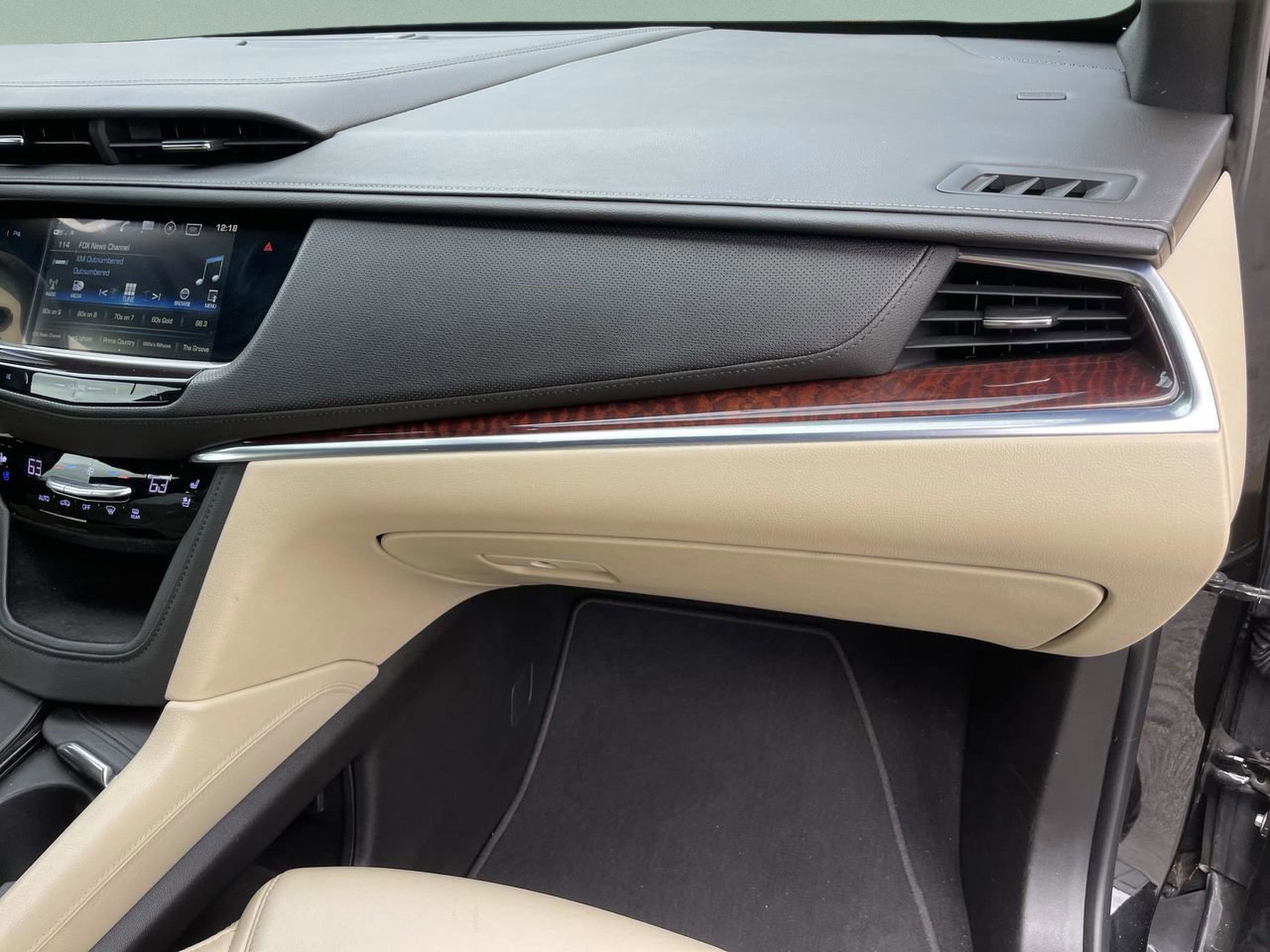 Used 2018 Cadillac XT5 Premium Luxury image 19