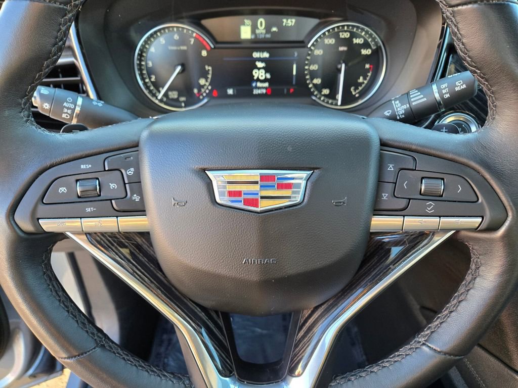 Used 2025 Cadillac XT6 Premium Luxury image 22