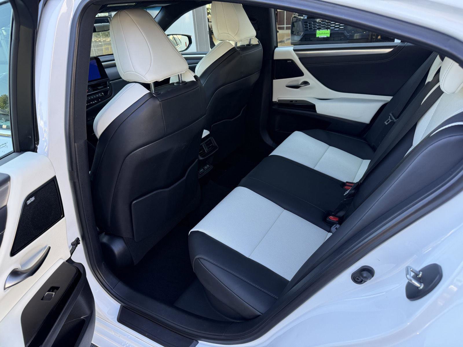 Used 2024 Lexus ES 300h F Sport FWD image 13