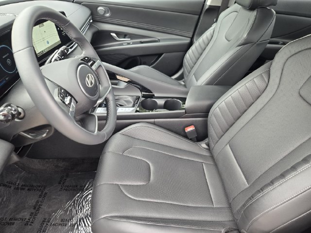 Certified 2026 Hyundai Elantra Limited FWD image 7