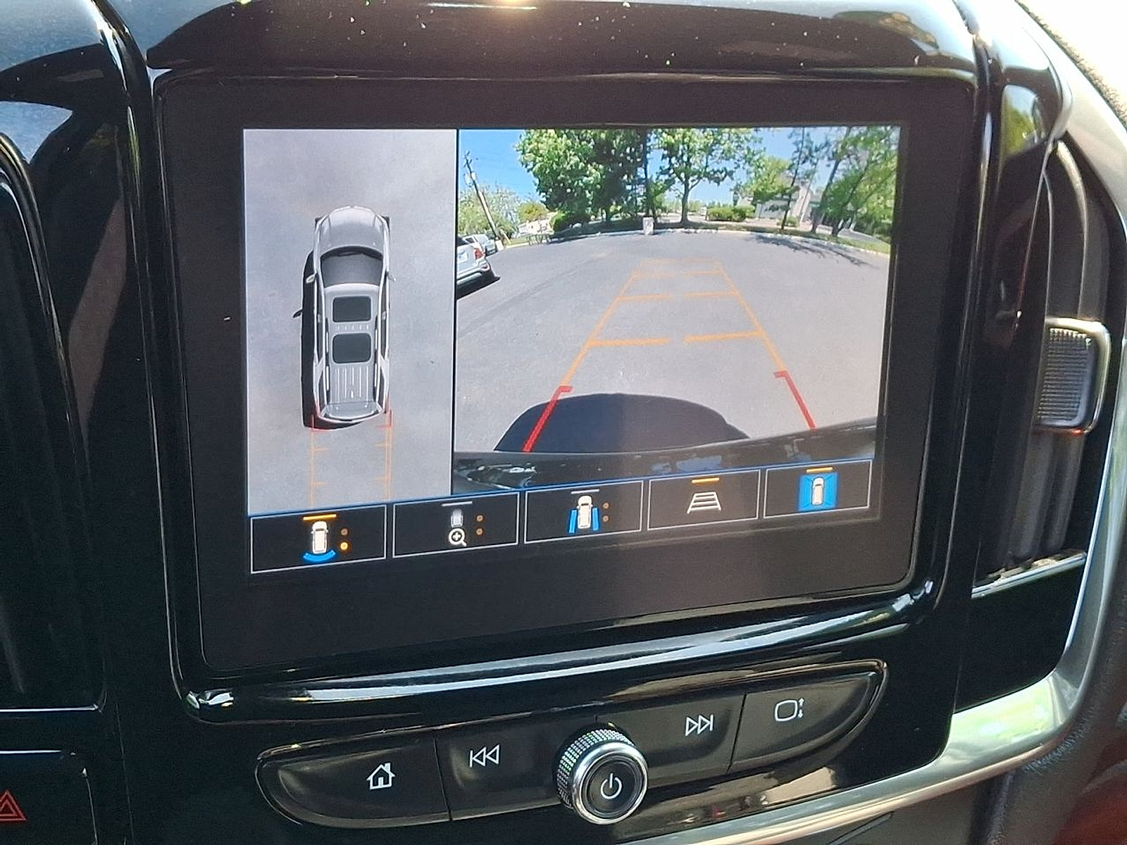 Certified 2023 Chevrolet Traverse LT FWD image 15