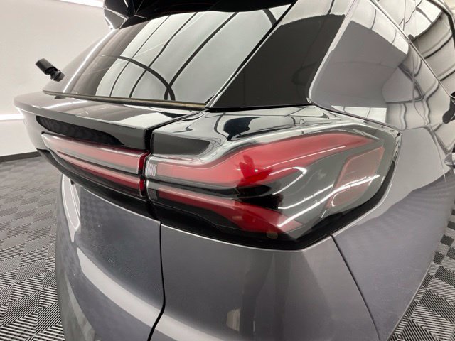 Used 2022 Chevrolet Bolt EUV LT w/ Comfort Package FWD image 21