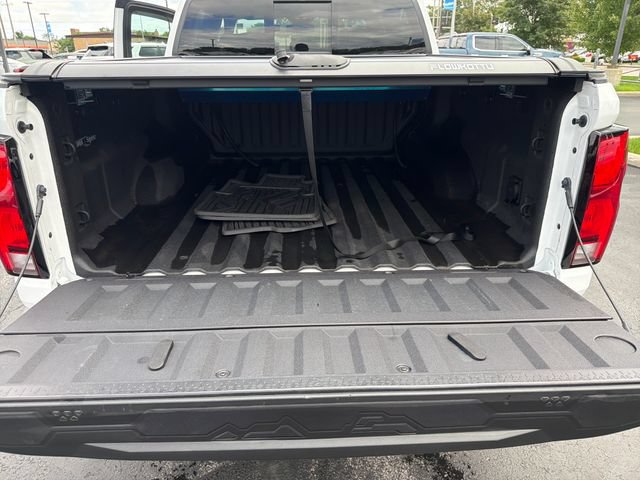 Used 2024 Chevrolet Colorado LT w/ LT Convenience Package III AWD/4WD image 25