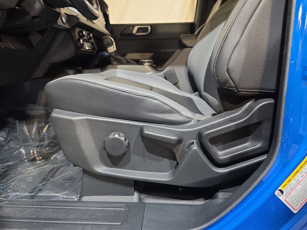 Used 2022 Ford Bronco Black Diamond AWD/4WD image 14