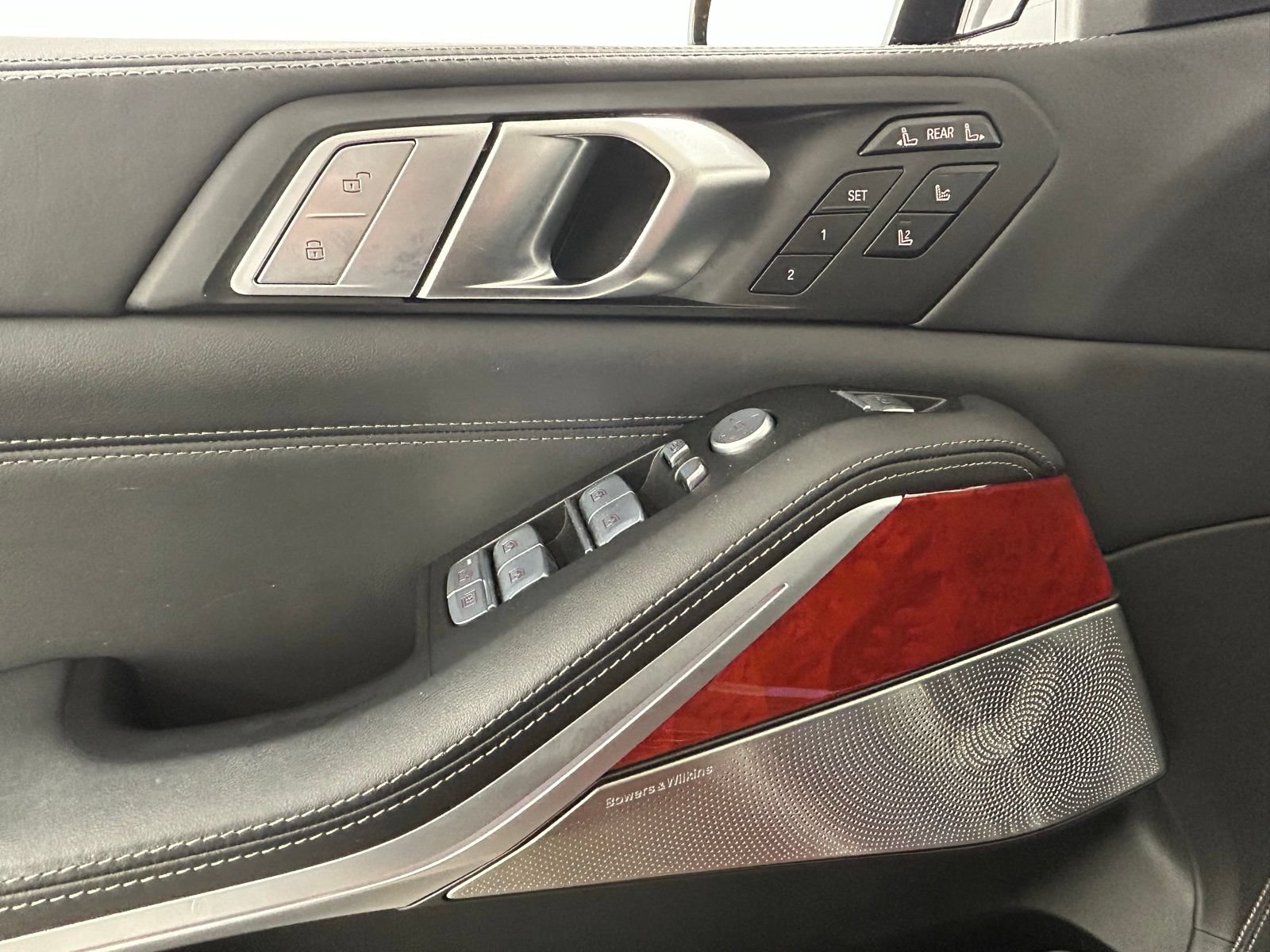 Used 2022 BMW ALPINA XB7 AWD/4WD image 25
