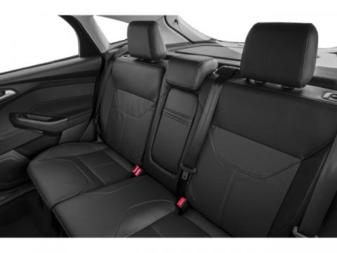Used 2015 Ford Focus SE w/ SE Cold Weather Package image 17