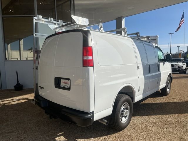 New 2025 Chevrolet Express 2500 image 3
