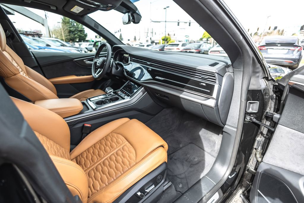 Used 2023 Audi RS Q8 image 28