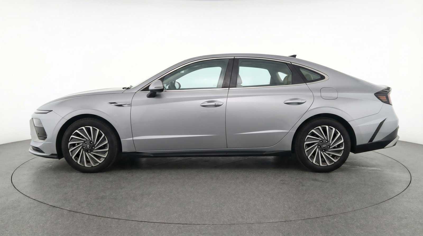 Used 2025 Hyundai Sonata SEL FWD image 5