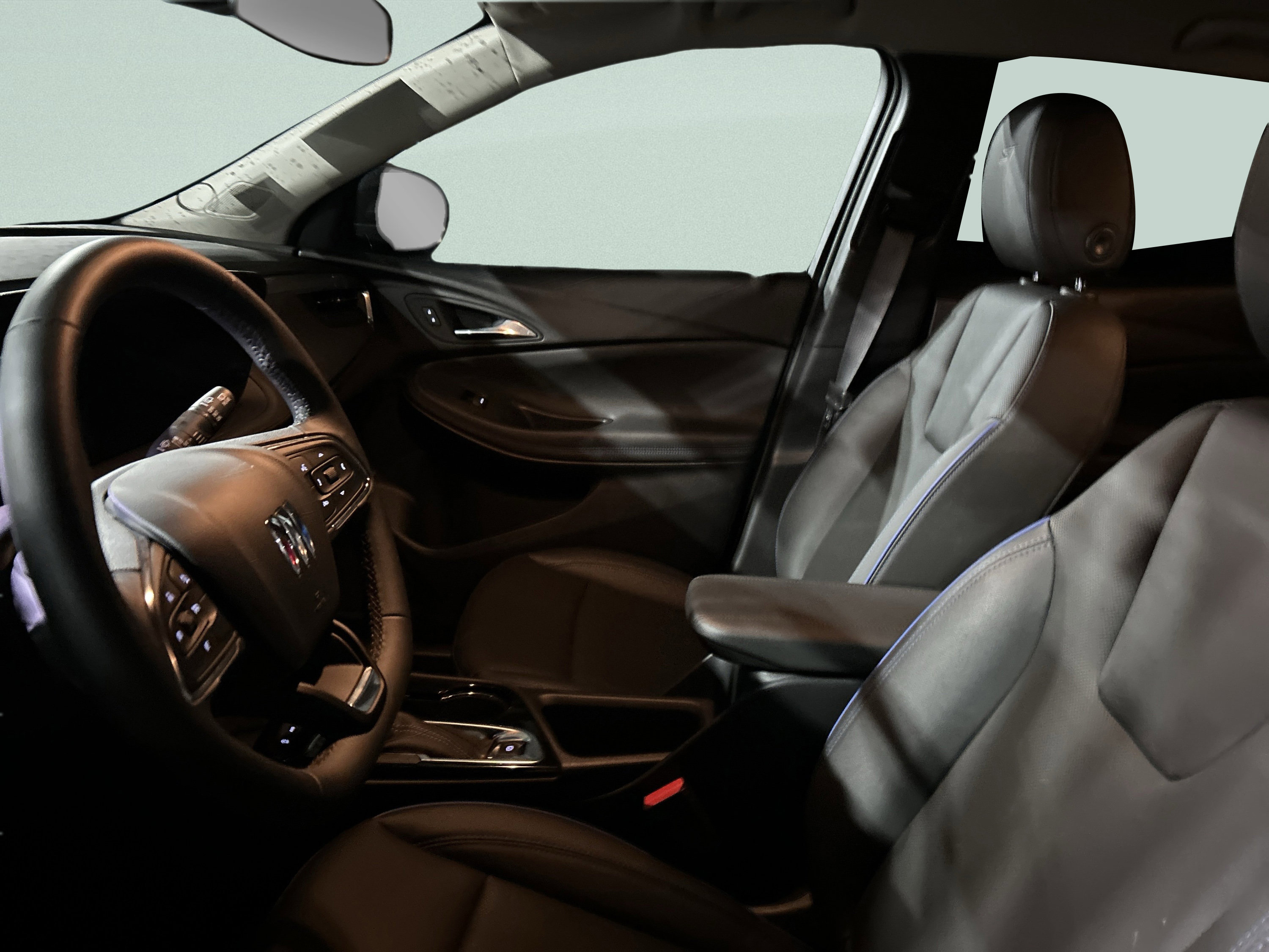 Used 2025 Buick Encore GX Sport Touring image 9