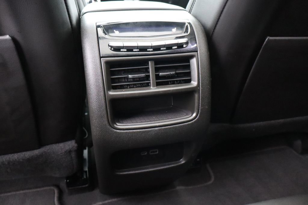 Used 2025 Cadillac XT5 Premium Luxury image 40