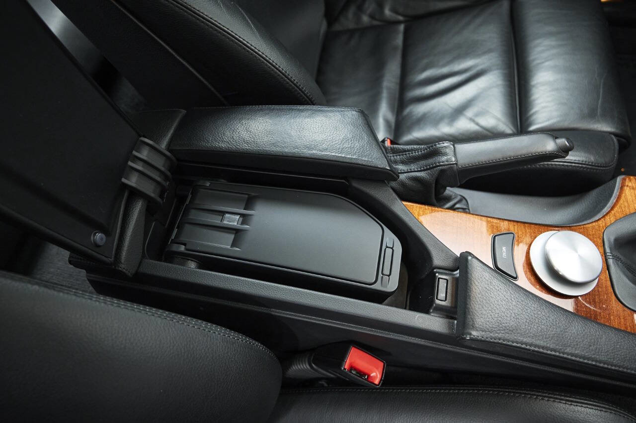 Used 2008 BMW M5 image 52