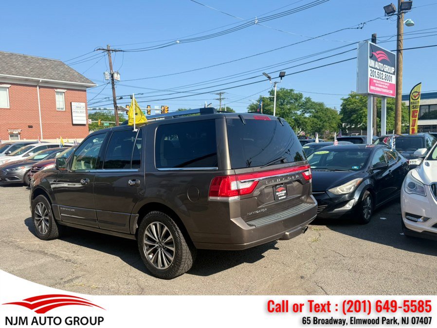 Used 2015 Lincoln Navigator 4WD image 6