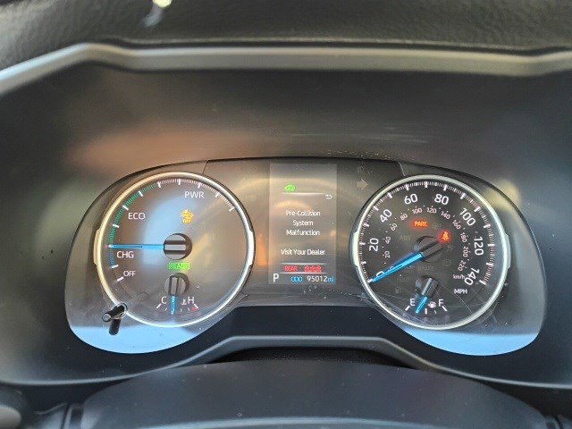 Used 2022 Toyota RAV4 LE image 19