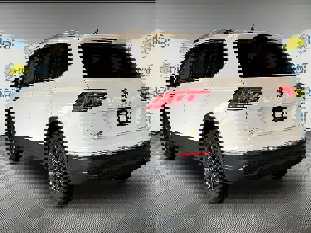 Used 2024 Volkswagen Tiguan SE image 4