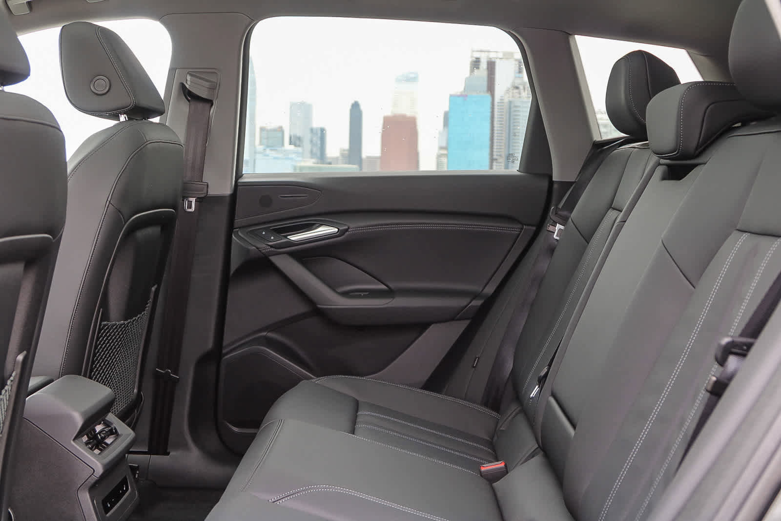 Used 2025 Audi Q6 e-tron Premium w/ Convenience Package image 19