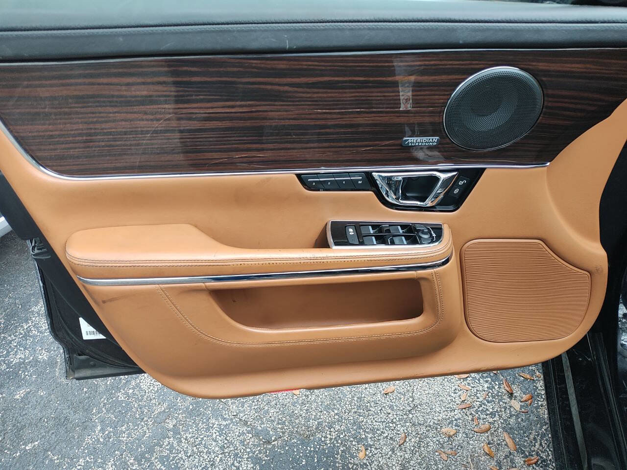 Used 2015 Jaguar XJ L Portfolio image 35