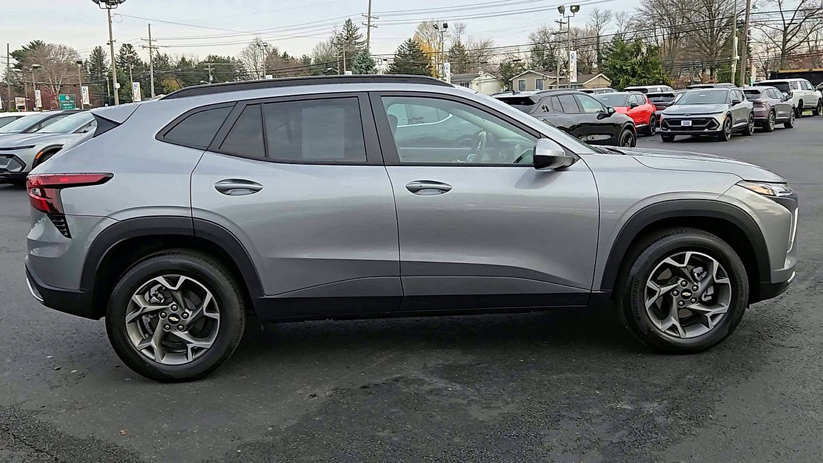 New 2025 Chevrolet Trax LT w/ Driver Confidence Package image 5