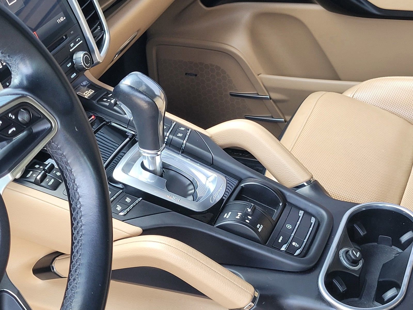 Used 2018 Porsche Cayenne Platinum Edition AWD/4WD image 20