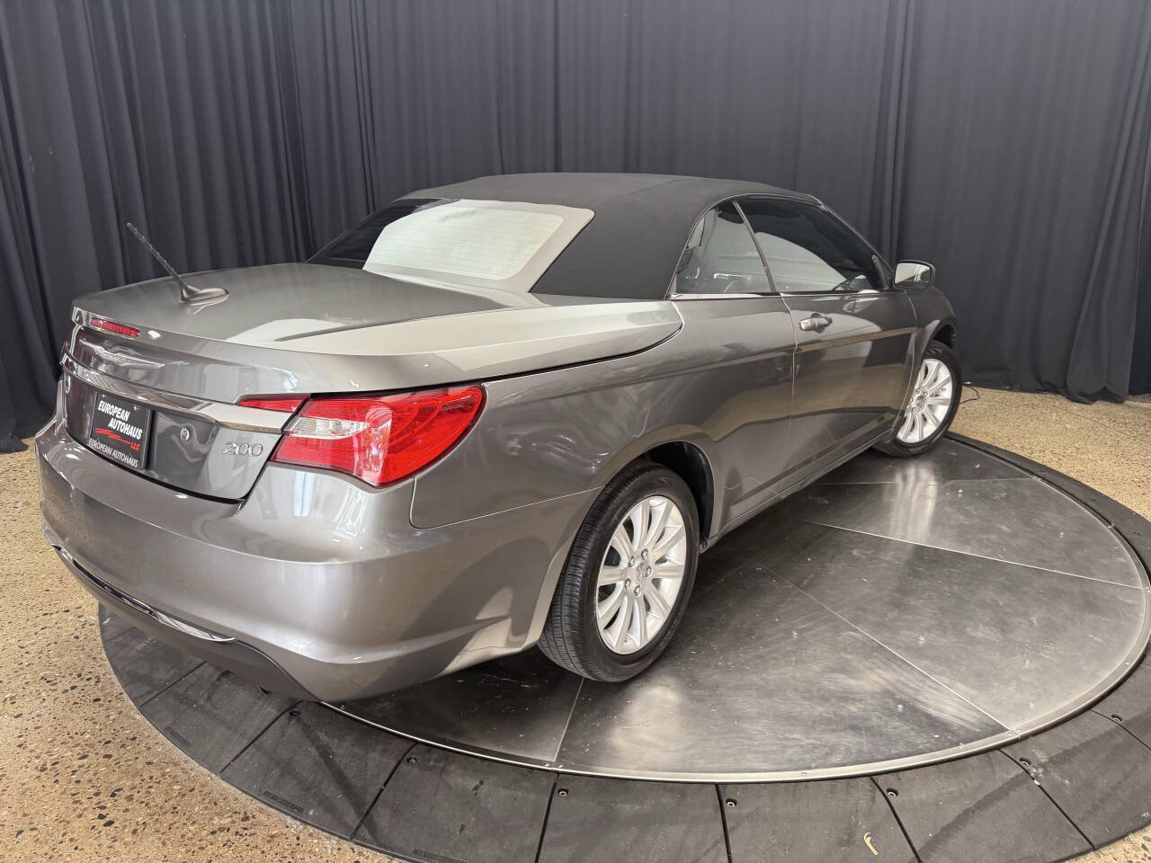 Used 2013 Chrysler 200 Touring image 14