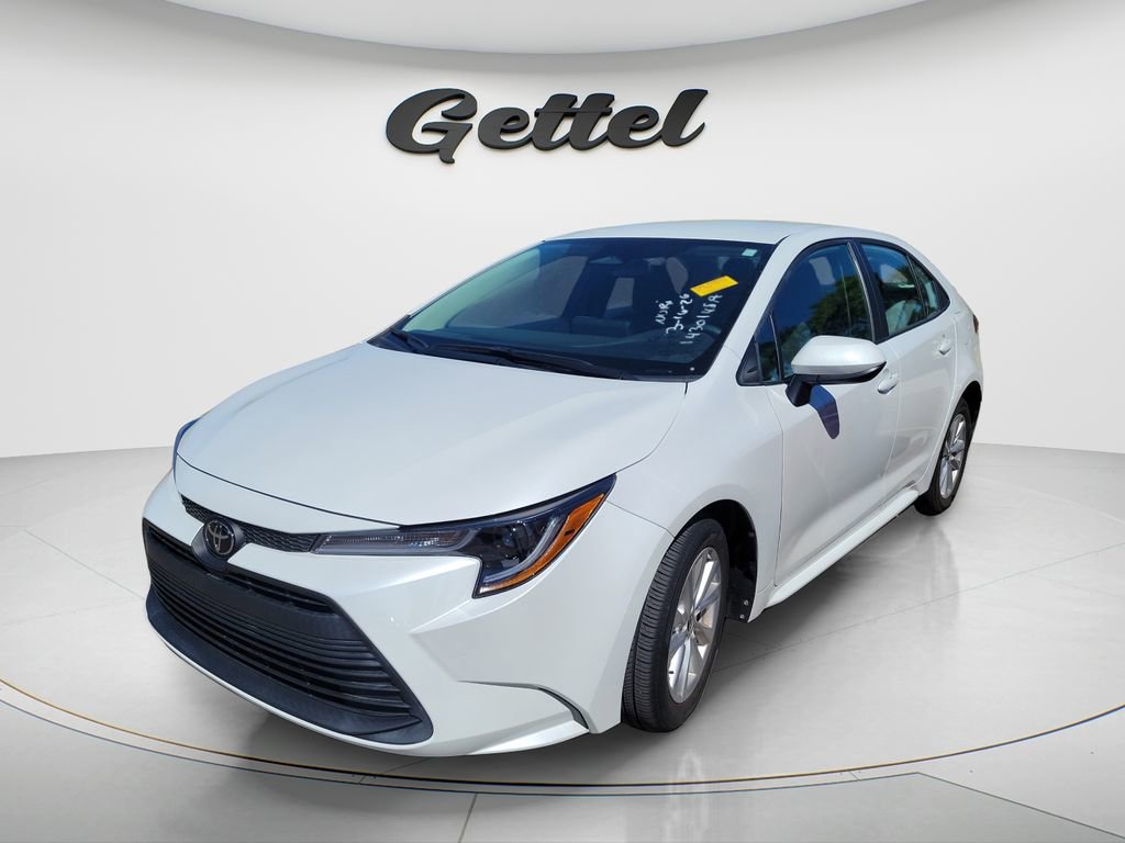 Used 2023 Toyota Corolla LE w/ LE Convenience Package video 1