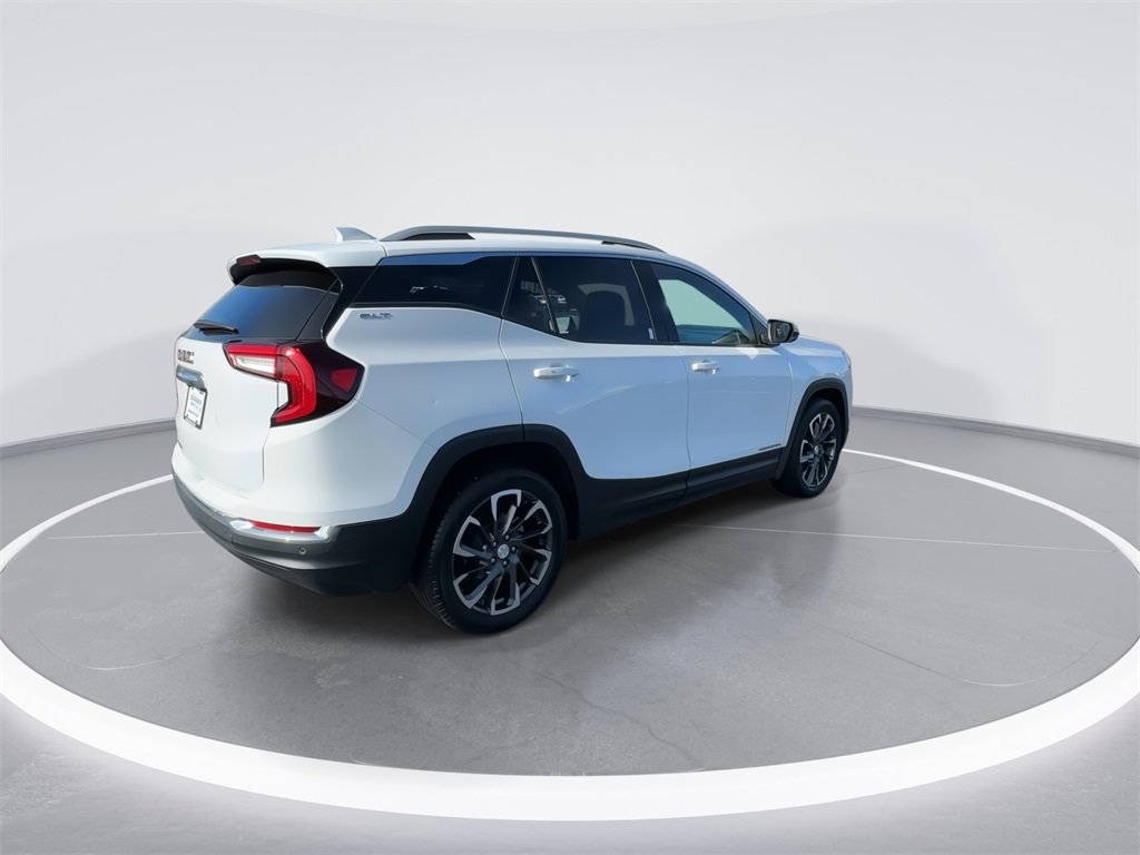 Used 2023 GMC Terrain SLT w/ Tech Package image 8
