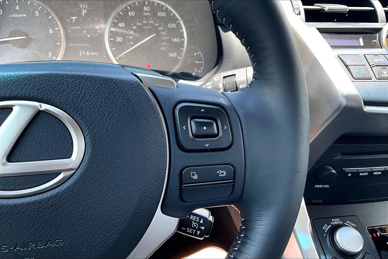 Used 2015 Lexus NX 200t FWD image 12