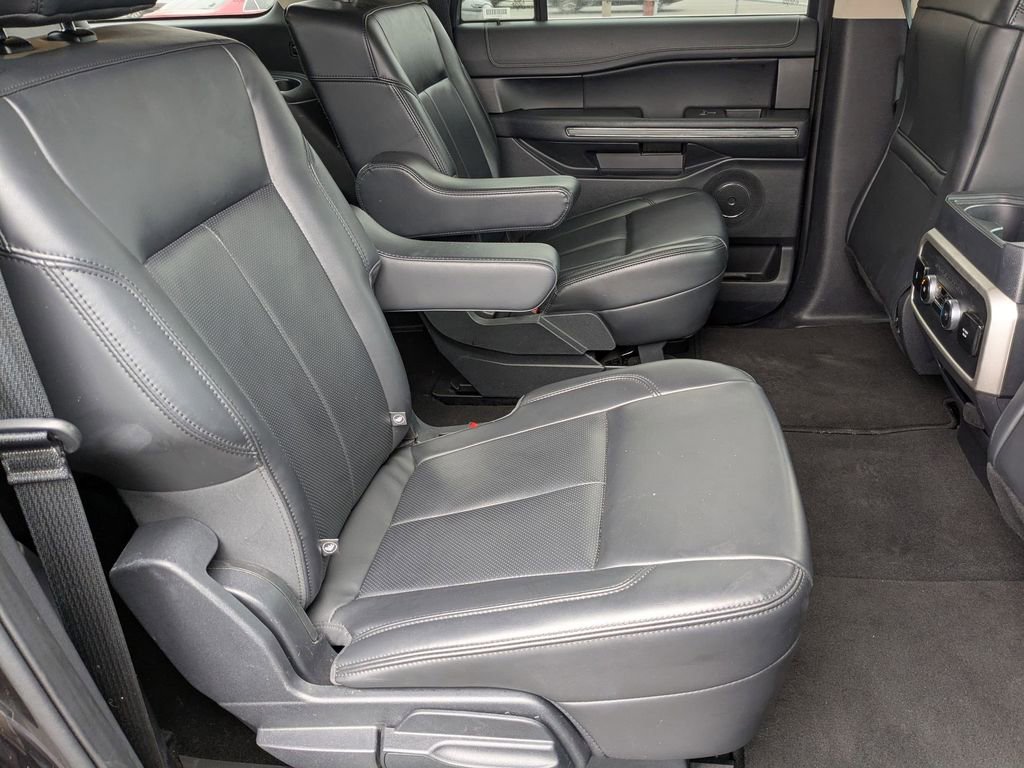 Used 2024 Ford Expedition Max XLT image 39