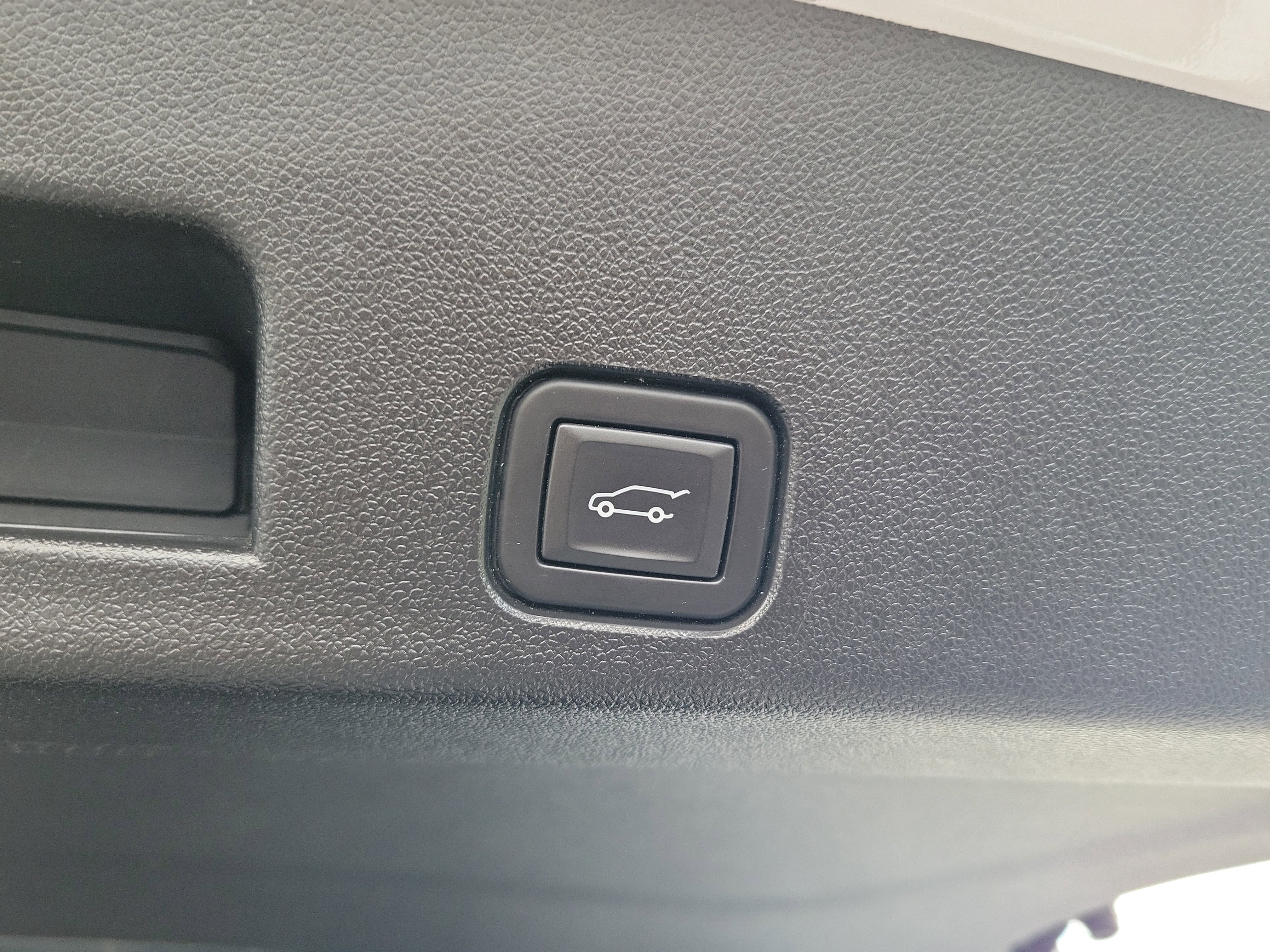 Used 2024 Chevrolet Traverse LT image 10