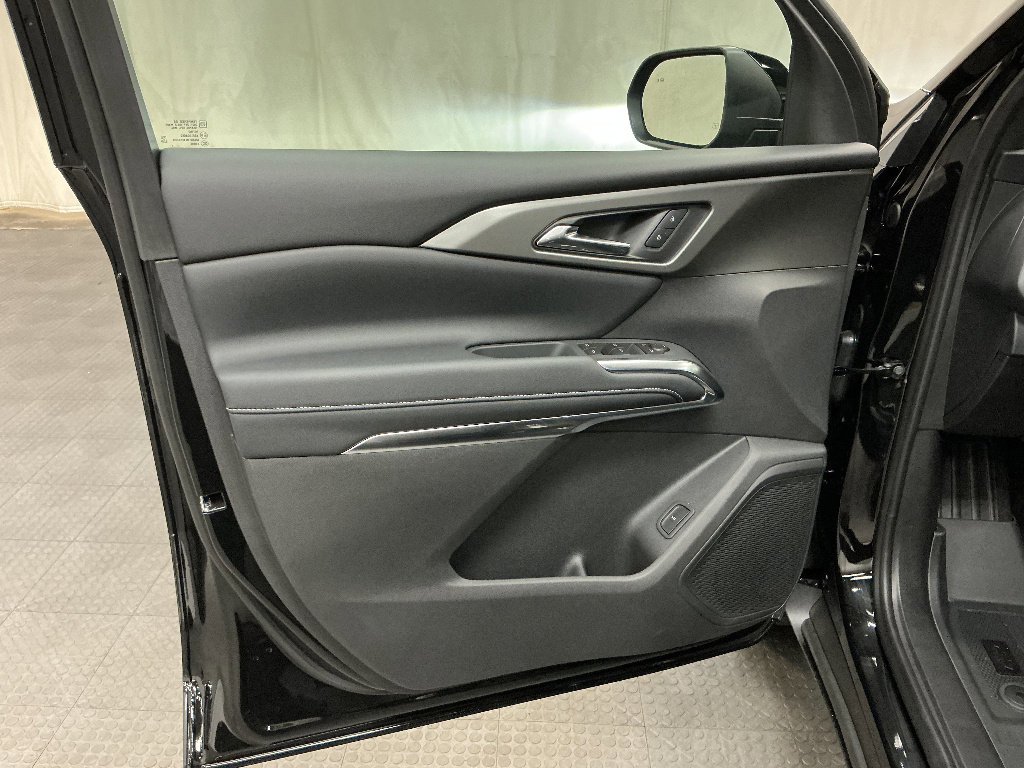 New 2026 Chevrolet Traverse LT w/ LPO, Floor Liner Package FWD image 20