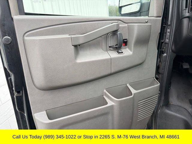 Used 2022 GMC Savana 2500 w/ Communications Package RWD image 27