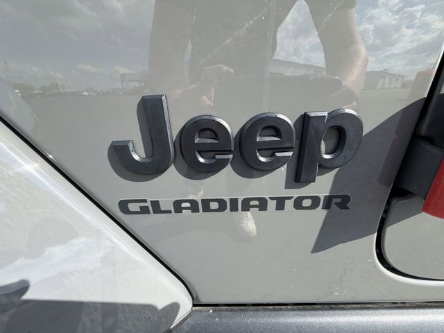 Used 2021 Jeep Gladiator Sport AWD/4WD image 31