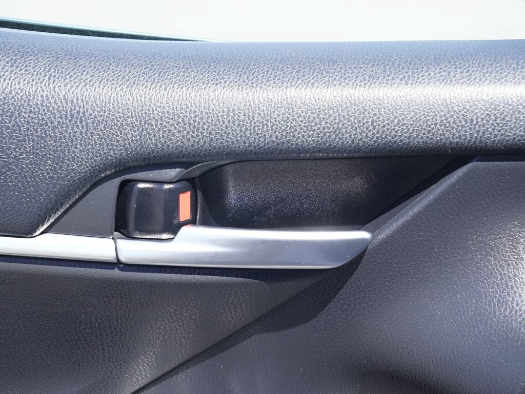 Used 2023 Toyota Camry LE w/ Convenience Package FWD image 11