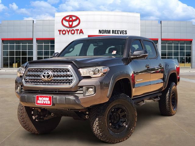 Used 2017 Toyota Tacoma TRD Off-Road w/ Tow Package (A/T)